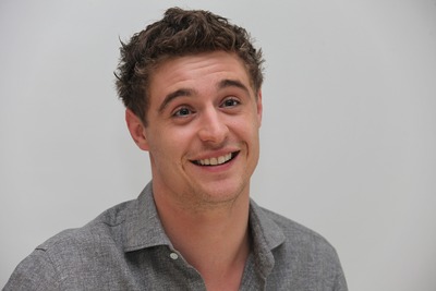 Max Irons Poster G747855