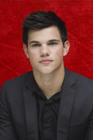 Taylor Lautner magic mug #G752713
