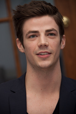 Grant Gustin puzzle G755477