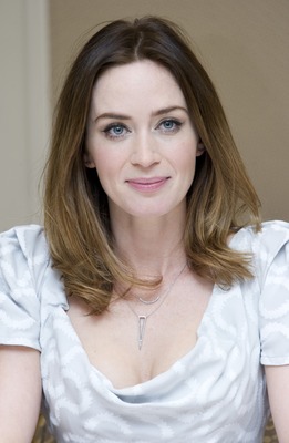 Emily Blunt Poster G757292