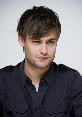 Douglas Booth Poster G759509