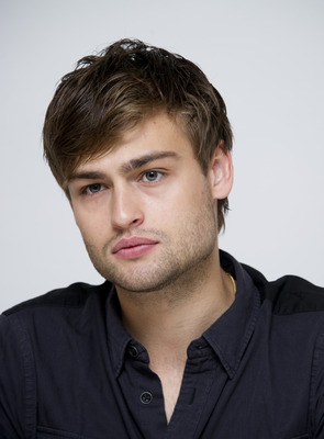 Douglas Booth Stickers G759510