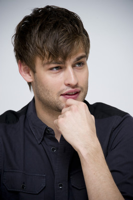 Douglas Booth Mouse Pad G759511
