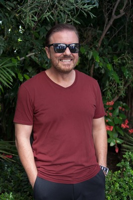 Ricky Gervais magic mug #G762137