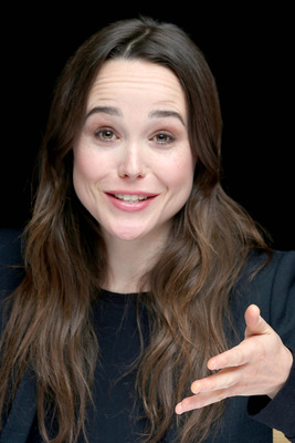 Ellen Page Poster G765494