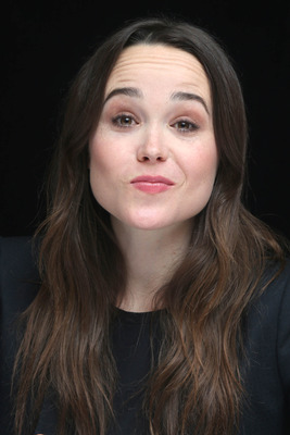 Ellen Page Poster G765505