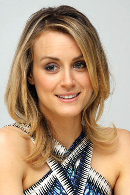 Taylor Schilling Poster G767370