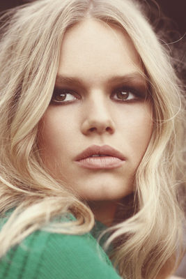 Anna Ewers puzzle G776564