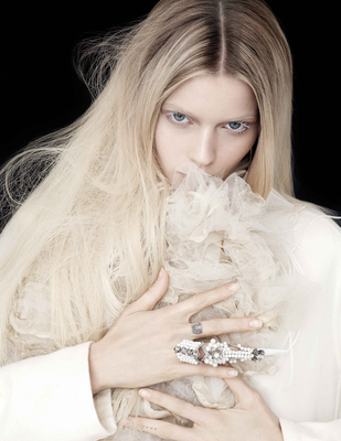 Abbey Lee Kershaw Poster G776593