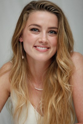 Amber Heard Mouse Pad G782779
