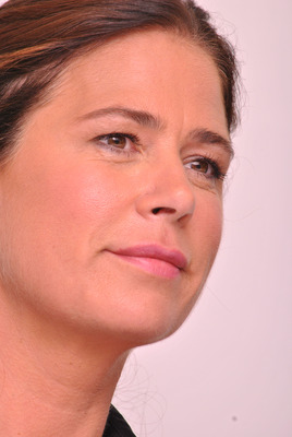 Maura Tierney Poster G783925