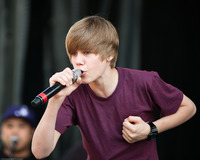 Justin Bieber Longsleeve T-shirt #1293708