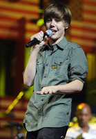 Justin Bieber Longsleeve T-shirt #1293713