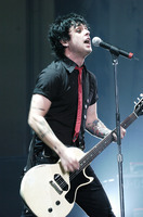Green Day Longsleeve T-shirt #1311614