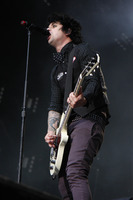 Green Day Longsleeve T-shirt #1311633