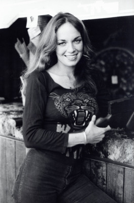Catherine Bach Poster G818567