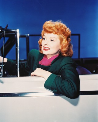 Lucille Ball puzzle G822562