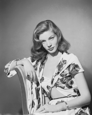 Lauren Bacall Mouse Pad G827012