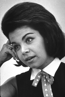 Annette Funicello Poster G834960