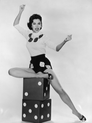 Cyd Charisse puzzle G840394