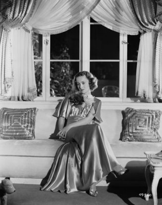 Olivia de Havilland tote bag #G846095
