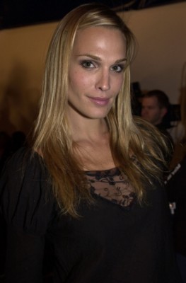 Molly Sims puzzle G85228