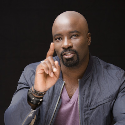 Mike Colter Stickers G856487