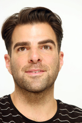 Zachary Quinto Poster G857864
