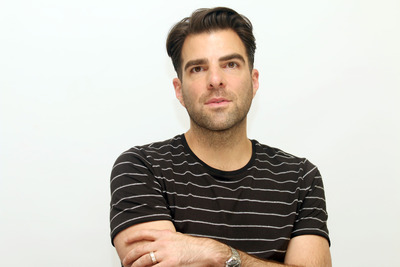 Zachary Quinto Poster G857874
