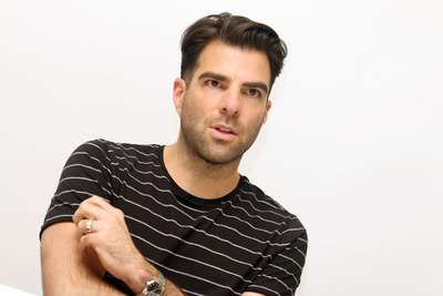Zachary Quinto Poster G857875