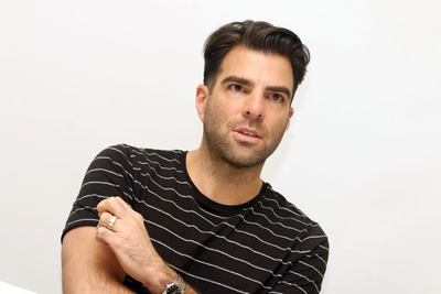 Zachary Quinto Poster G857876