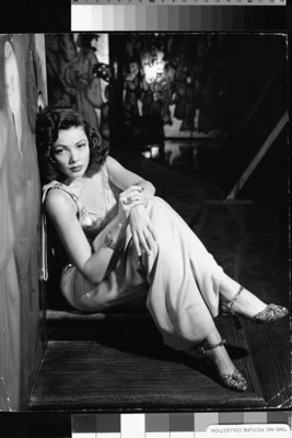 Gene Tierney Mouse Pad G914379