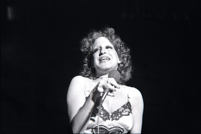 Bette Midler Mouse Pad G914560