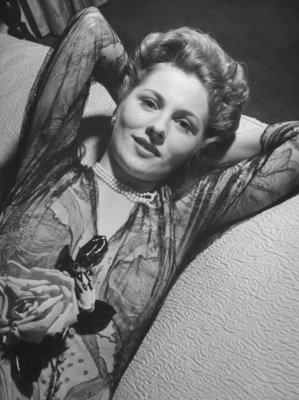 Joan Fontaine Mouse Pad G914600