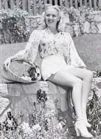 Betty Grable mug #G924043