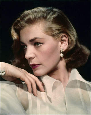 Lauren Bacall Mouse Pad G932696
