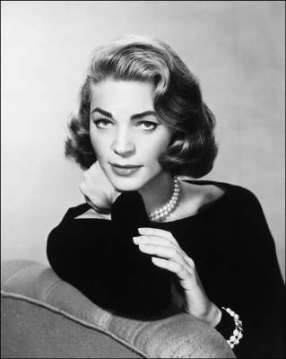 Lauren Bacall Mouse Pad G932749