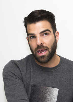 Zachary Quinto Poster G949874