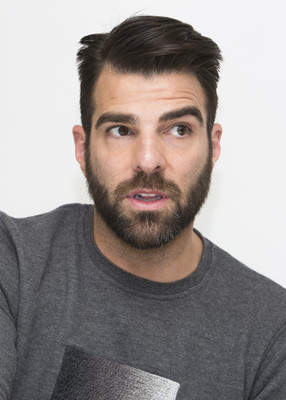 Zachary Quinto Poster G949884