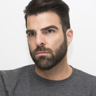 Zachary Quinto Poster G949887
