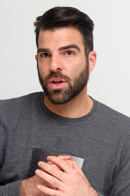 Zachary Quinto Poster G949890