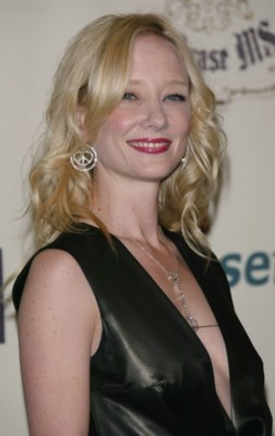 Anne Heche Poster G96841