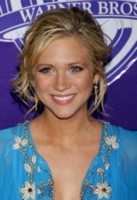 Brittany Snow t-shirt #22047