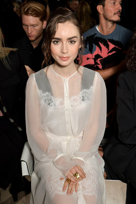 Lily Collins Stickers G982582