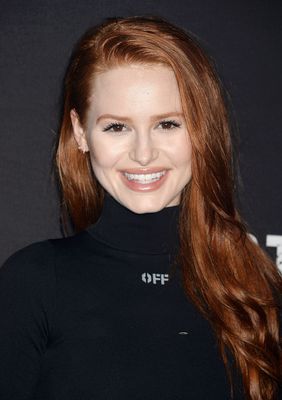 Madelaine Petsch puzzle G996964
