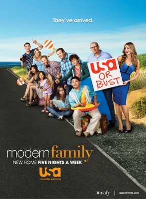 Modern Family movie poster (2009) sweatshirt