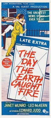 The Day the Earth Caught Fire movie posters (1961) mug