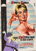 Babette s'en va-t-en guerre movie posters (1959) hoodie #3664753