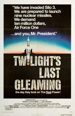 Twilight's Last Gleaming movie poster (1977) Tank Top
