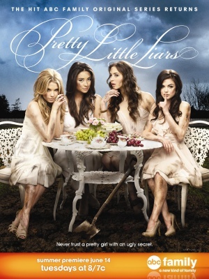 Pretty Little Liars movie poster (2010) puzzle MOV_4ea1d319